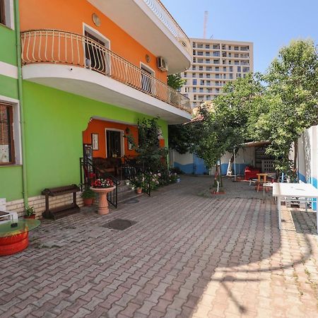 Hostel Osho Tirana Exterior foto