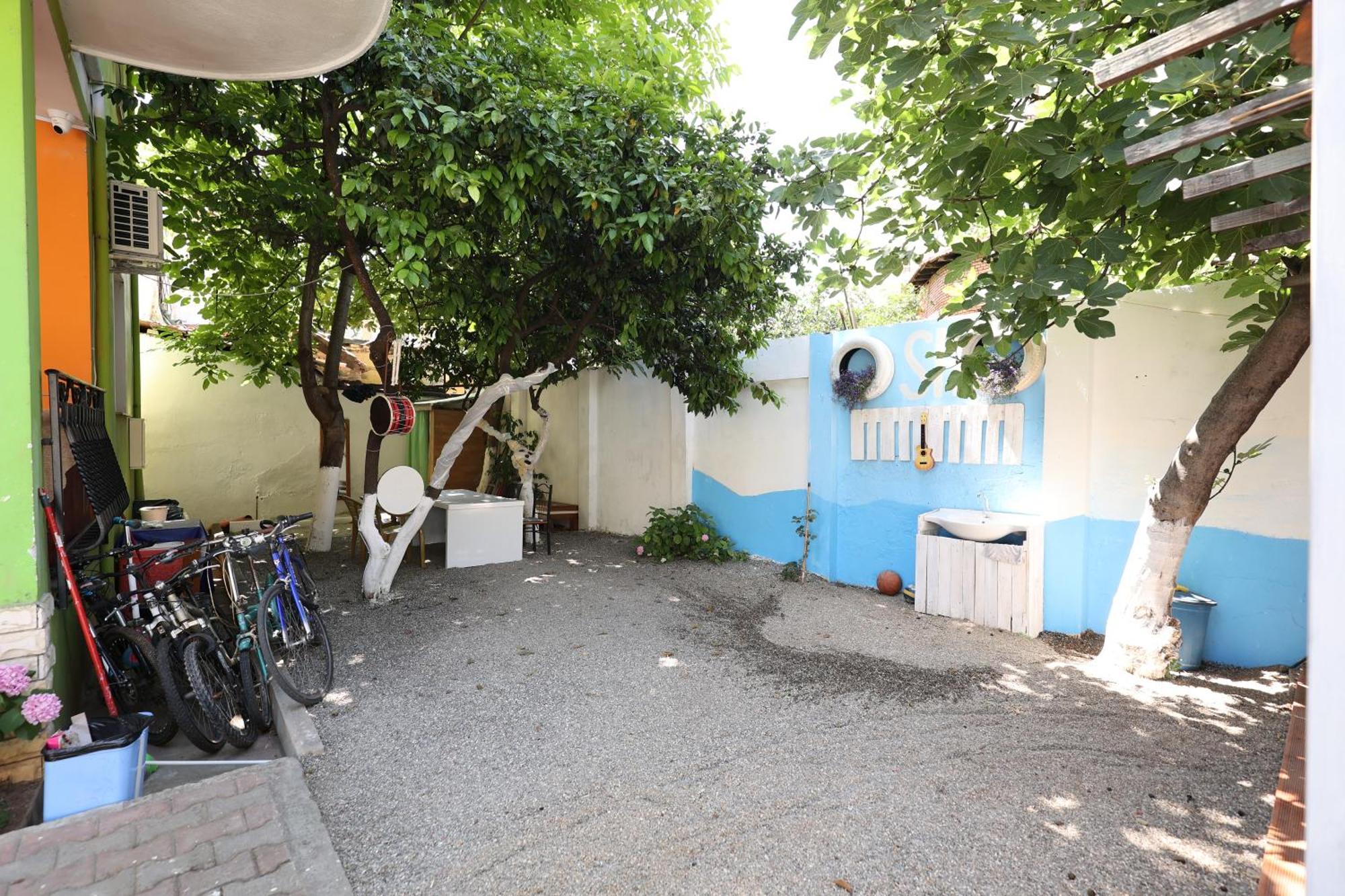 Hostel Osho Tirana Exterior foto